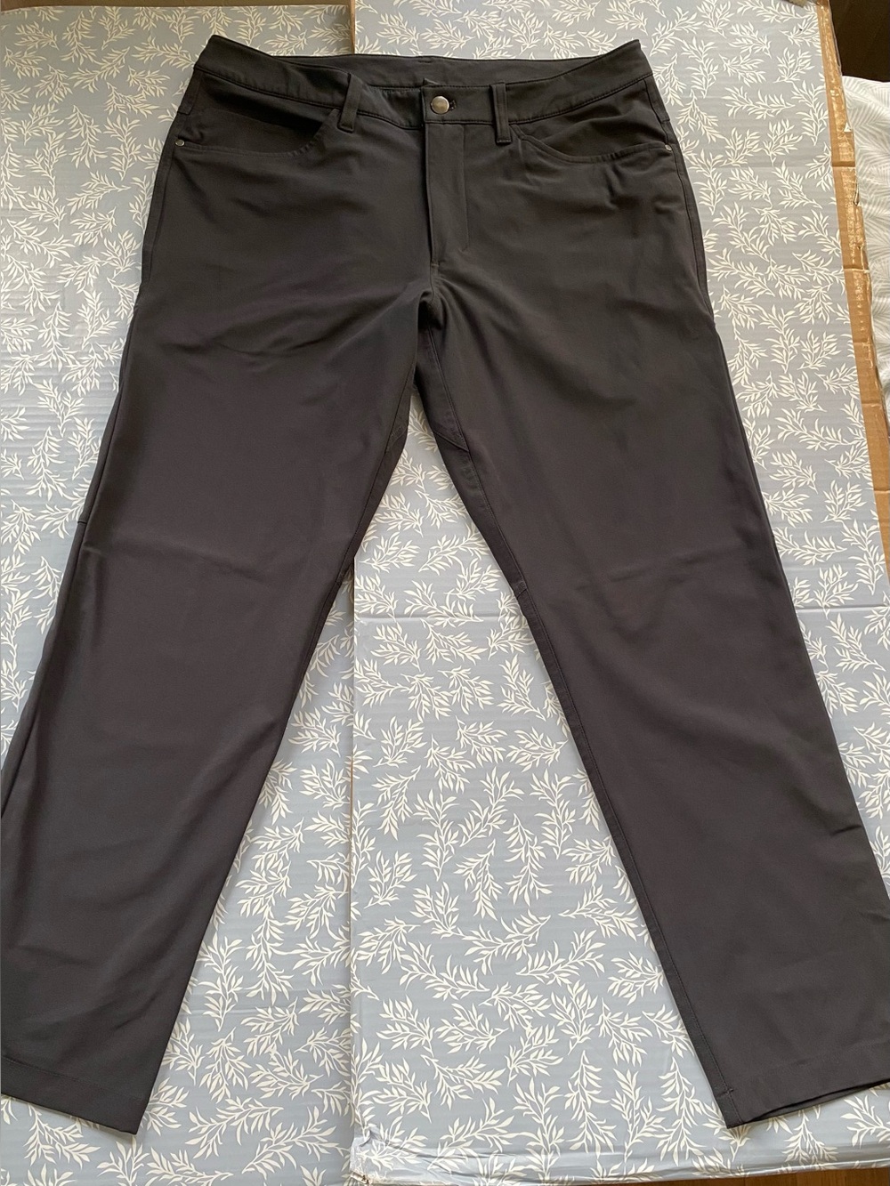 lululemon athletica Men's Black Chino-Style Stretch Pants